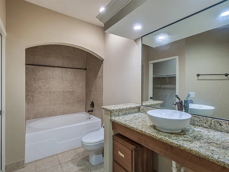 2203 Dorrington St #309 — Photo 23