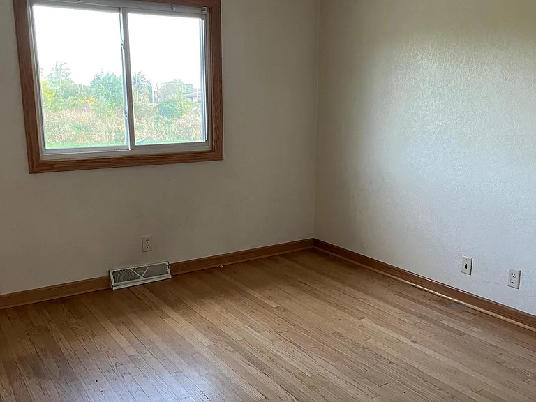 7220 W Ryan Rd — Photo 6