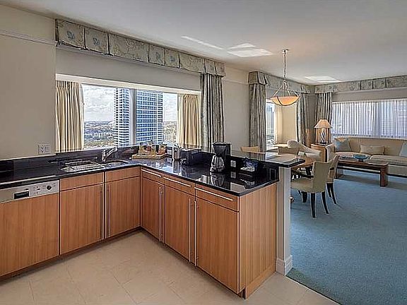 3rd image of 1435 Brickell Ave #3311