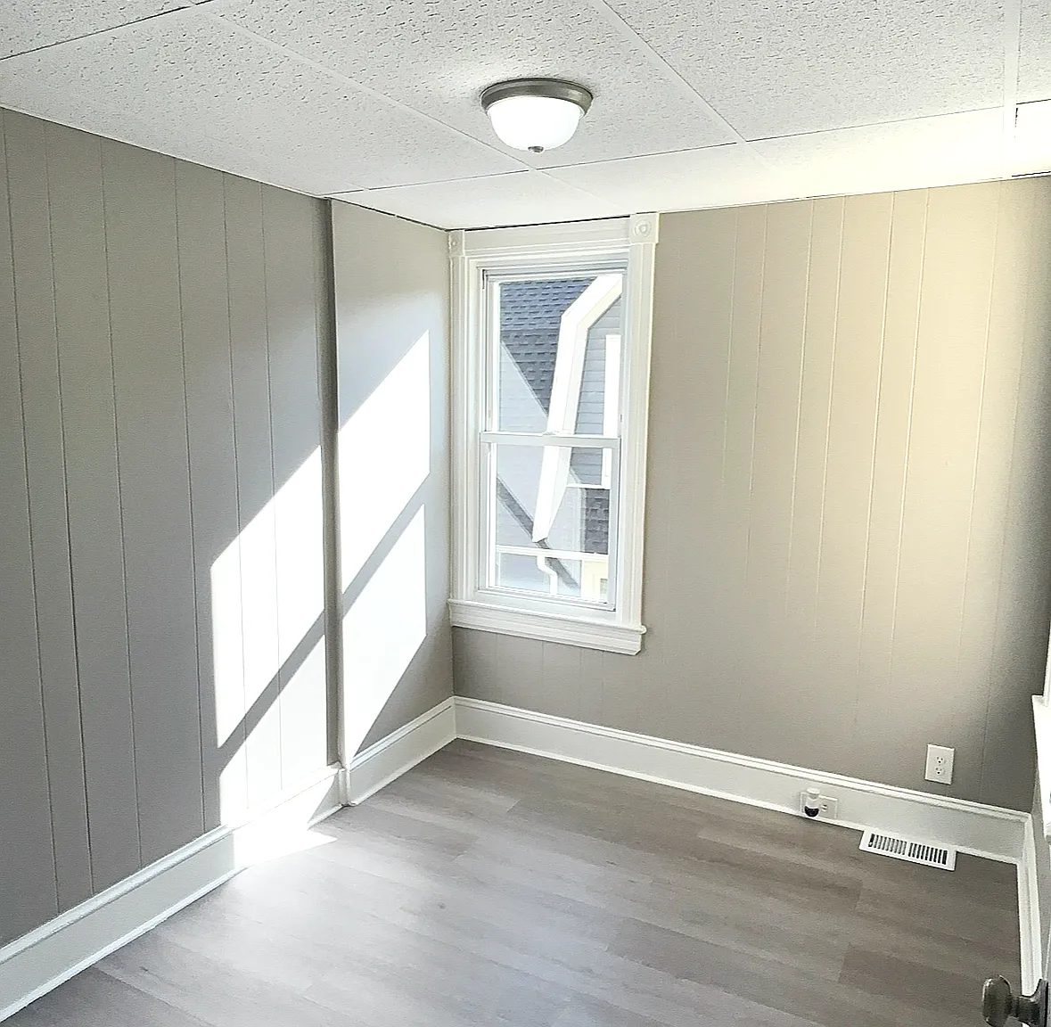 5 bed, 1684 sqft, $2,700 — Photo 3