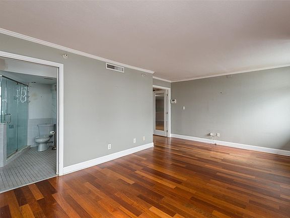 5th image of 201 W Laurel St APT 1008