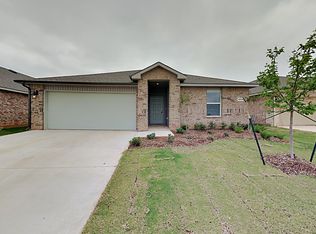 4221 Moonlight Rd, Mustang, OK 73064