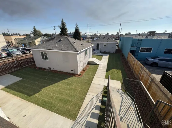2300 Brundage Ln, Bakersfield, CA 93304