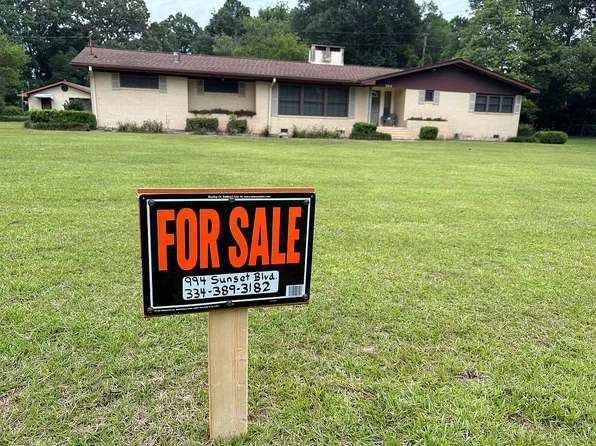 994 Sunset Blvd, Elba, AL 36323