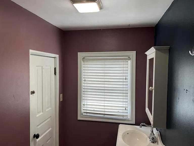 1005 W Augusta Ave — Photo 8