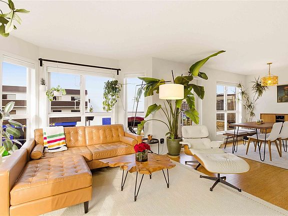 4th image of 1053 Balmoral Rd #302