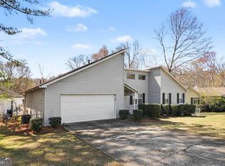 632 Wood Knoll Ct, Jonesboro, GA 30238