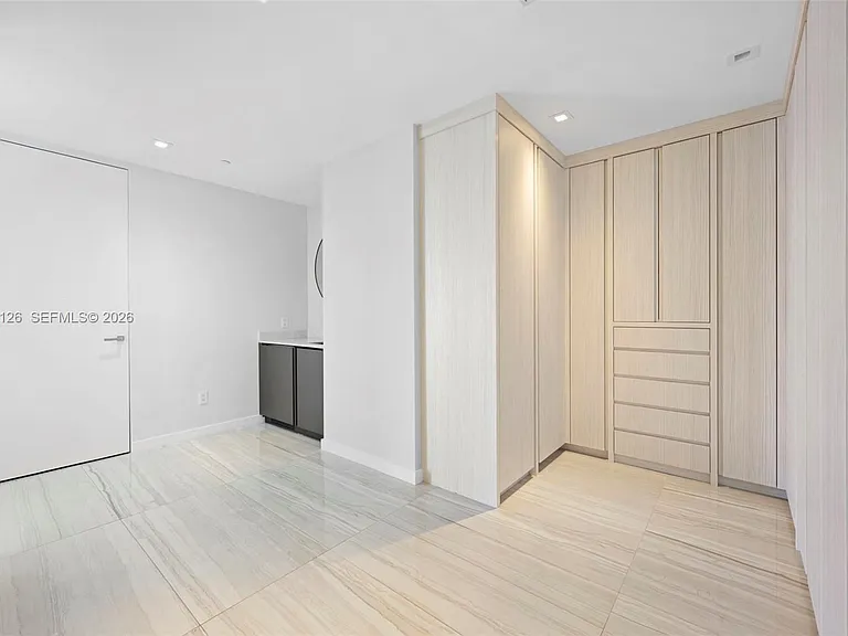 18975 Collins Ave #700 — Photo 8