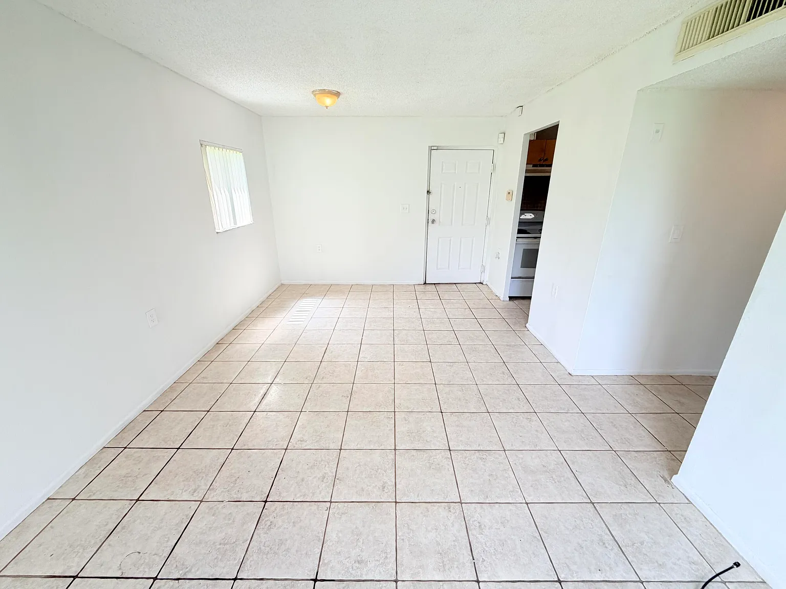 1 bed, 1.0 bath, 530 sqft, $1,550 — Photo 3