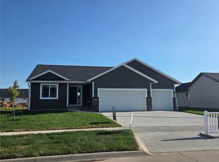 6166 Cope Dr, Marion, IA 52302