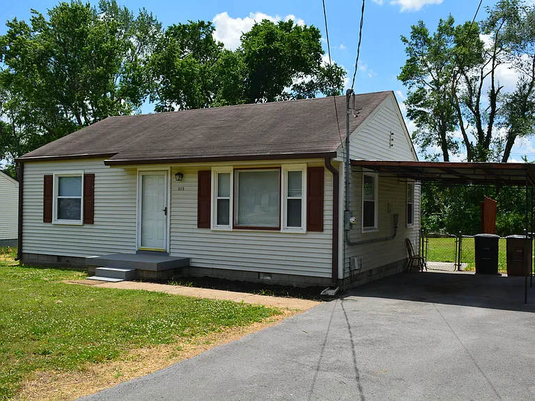 613 Cottonwood Dr — Photo 2