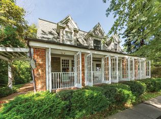 33 N Main St, East Hampton, NY 11937
