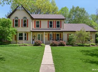 912 Pelham Ct, Naperville, IL 60563