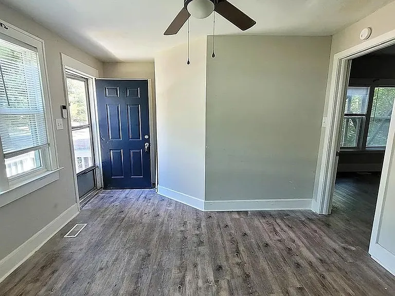 802B Park Ave — Photo 4