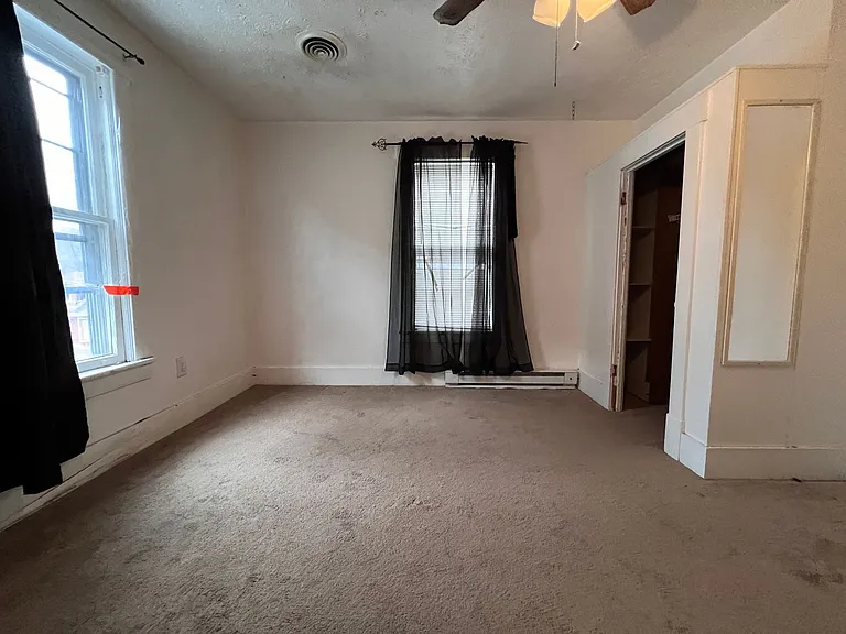 Duplex 391 Overdale Street — Photo 4