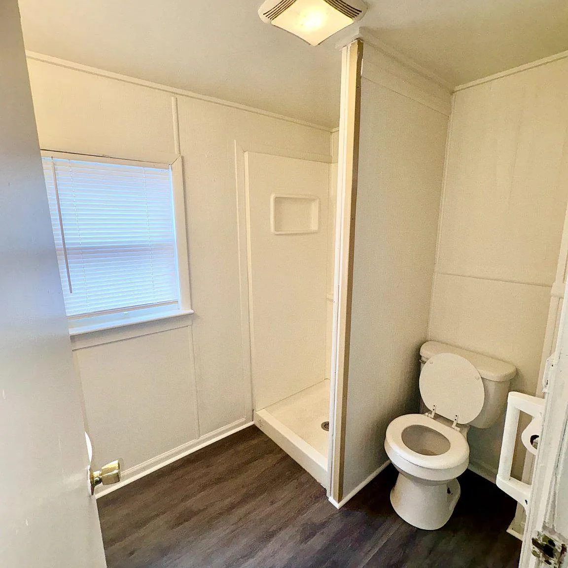 2 bed, 1.0 bath, 990 sqft, $1,250 — Photo 2