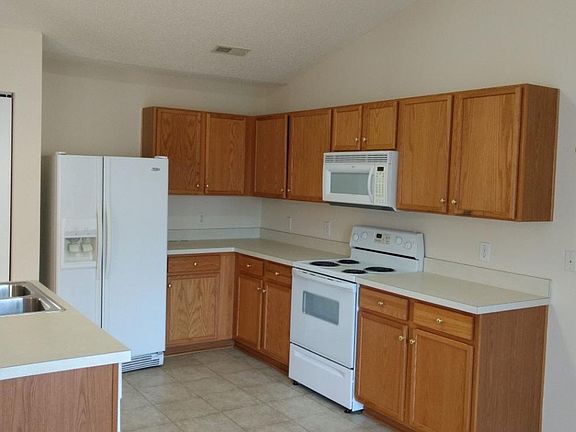 Bright, Wide Open Kitchen