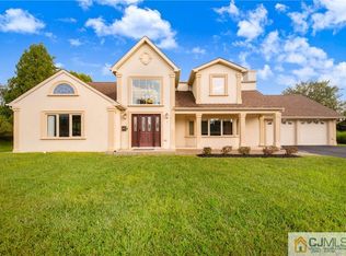 7 Webster Rd, Somerset, NJ 08873