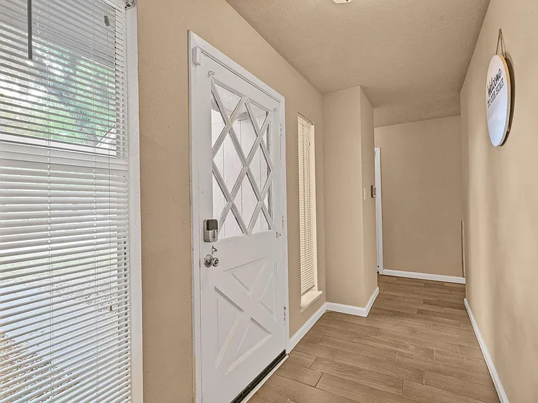 16719 Sky Blue Ln — Photo 3