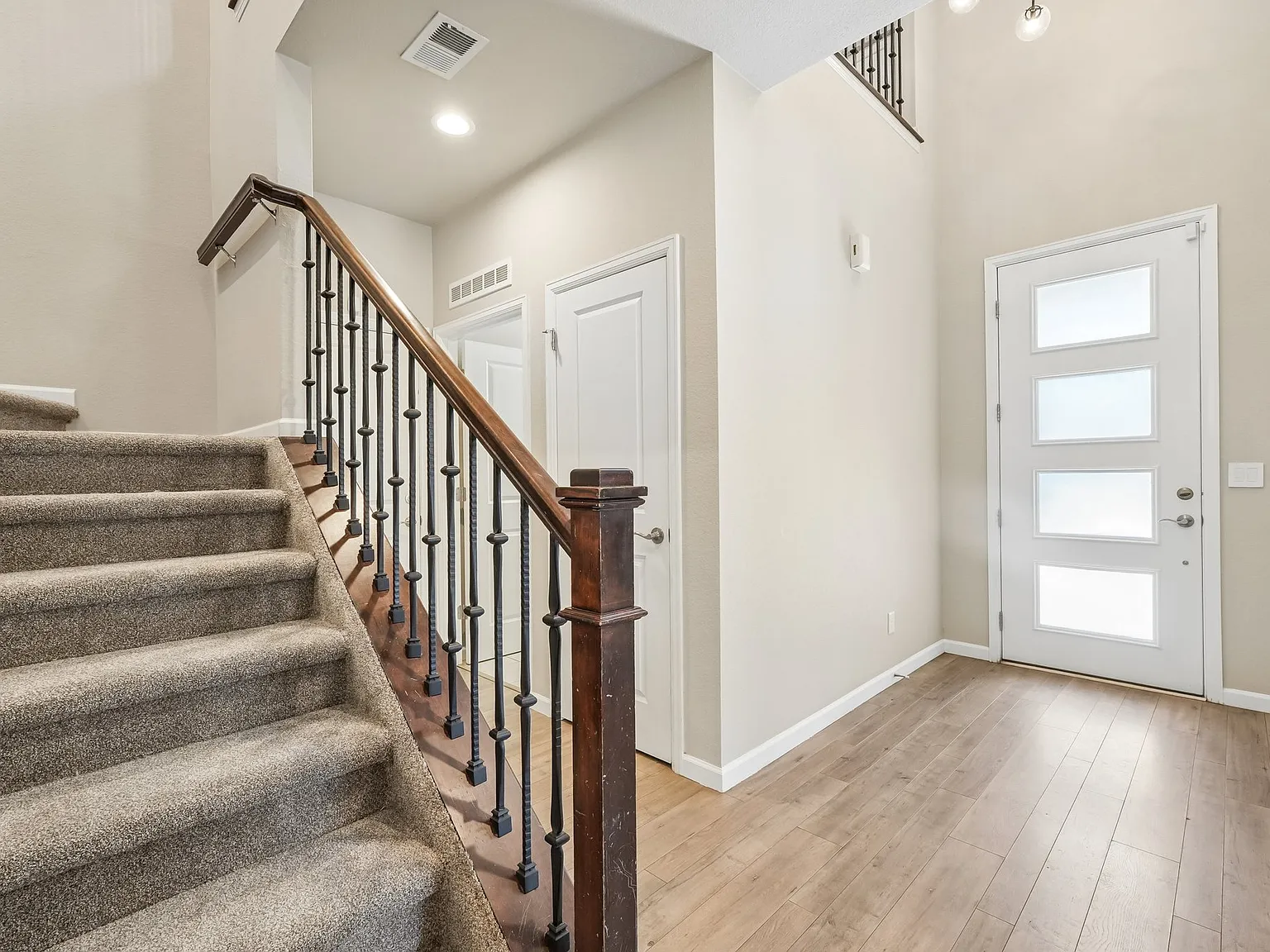 3 bed, 1763 sqft, $2,975 — Photo 4