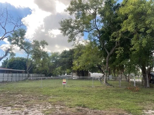 1100 NE 183rd St, North Miami Beach, FL 33179