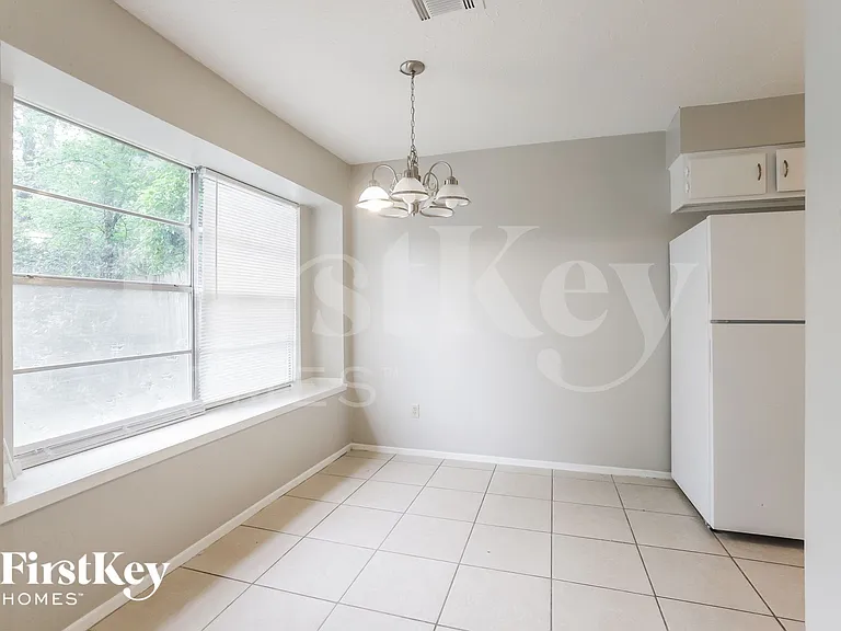 4426 Adonis Dr — Photo 5