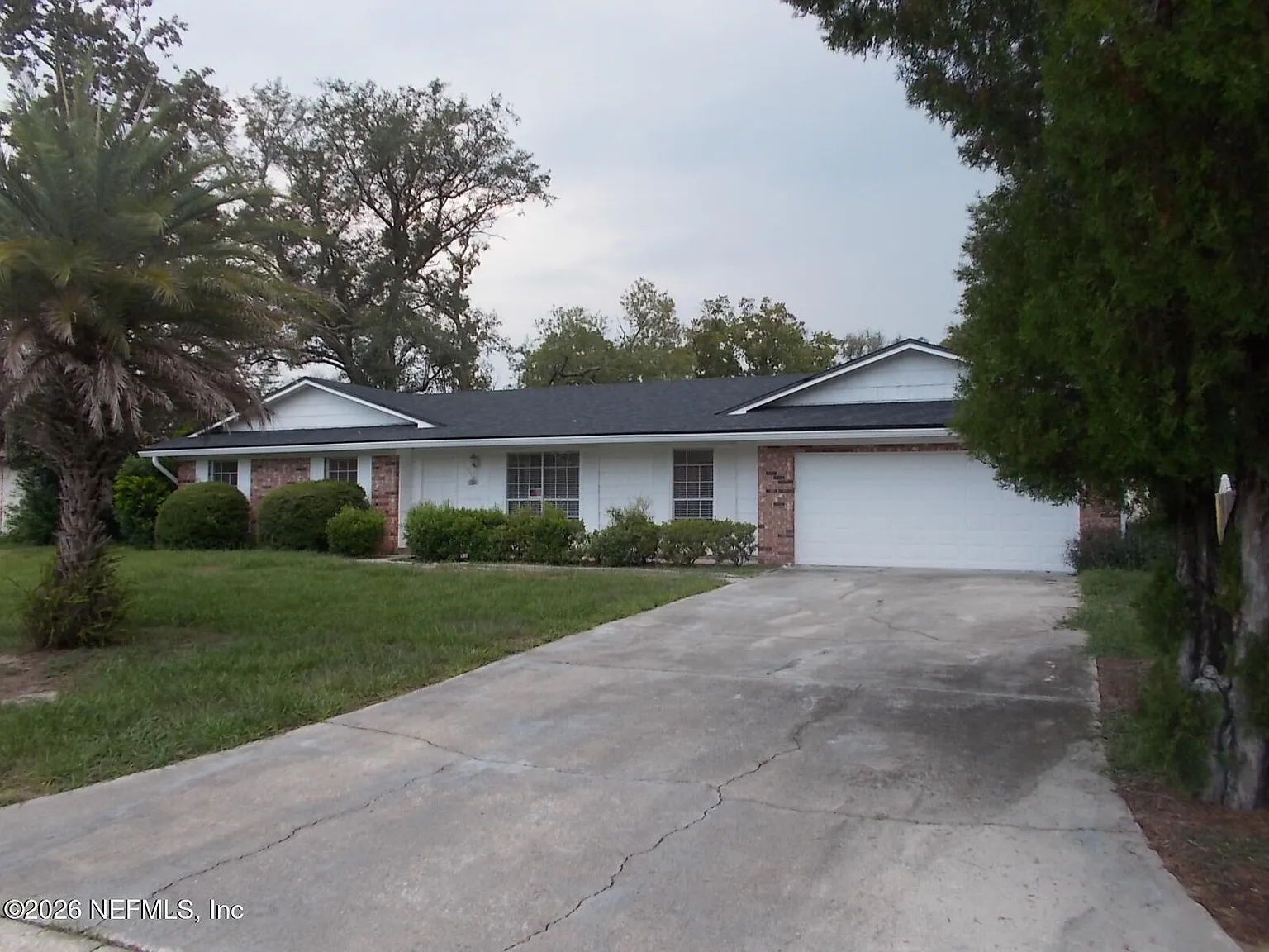 4 bed, 2.0 bath, 1885 sqft, $1,925 — Photo 3