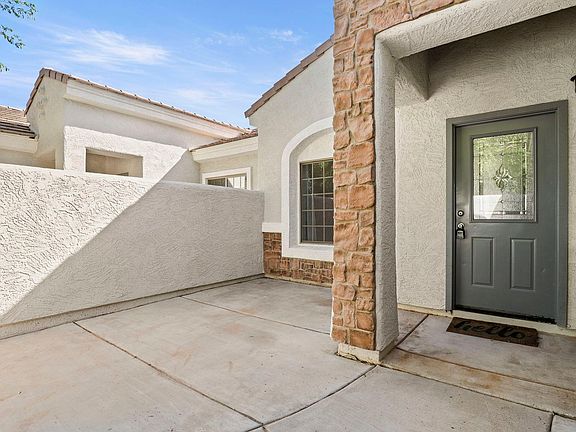 Private Front Courtyard