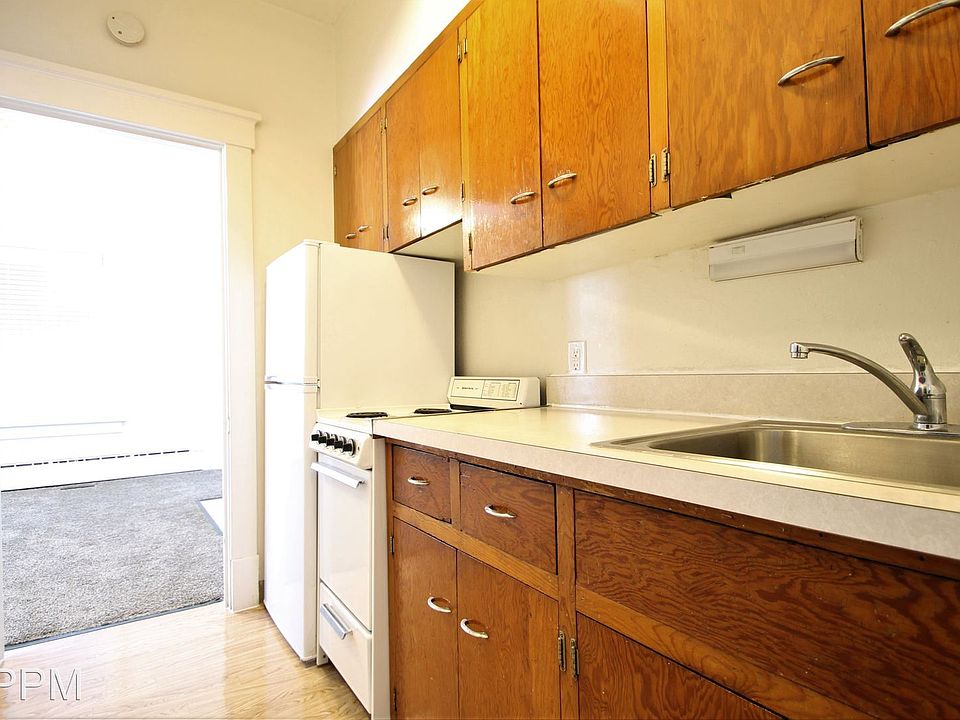 2nd image of 105 Park Ave APT 3