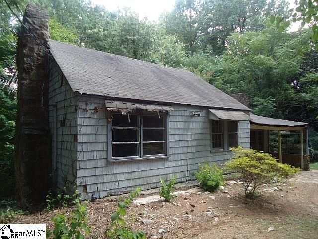 1st image of 2 Sunnyside Ln