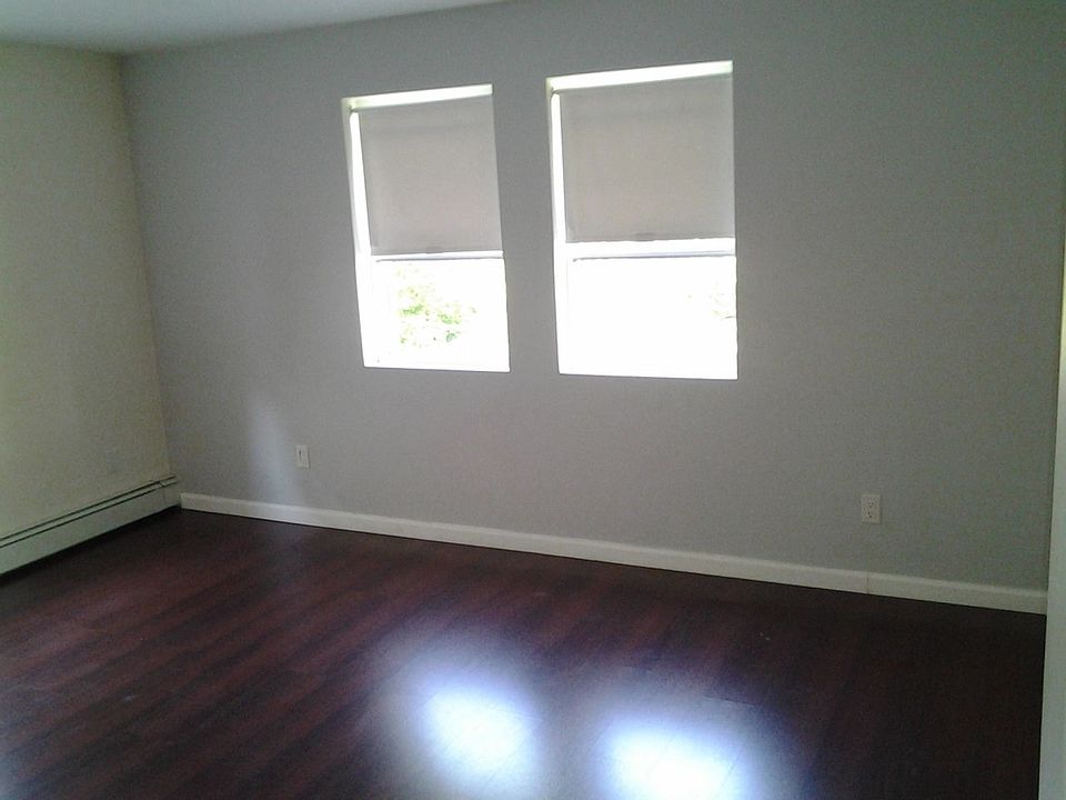 2nd image of 191 23rd St