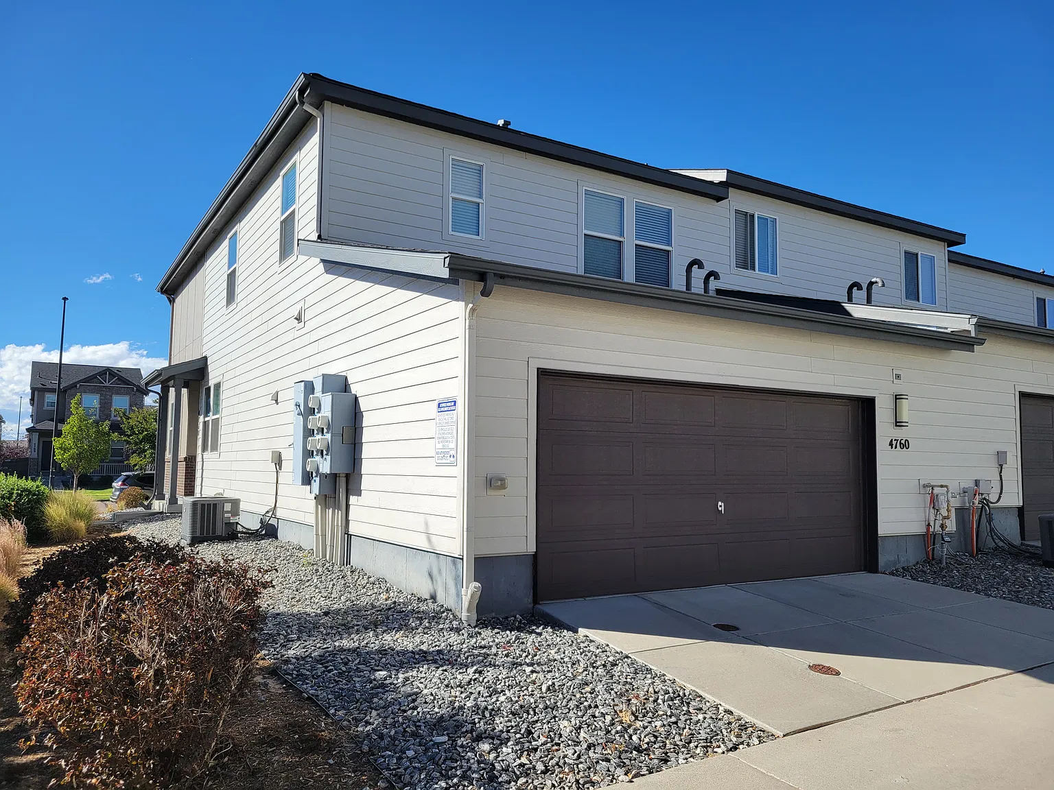 4 bed, 1947 sqft, $2,800 — Photo 3
