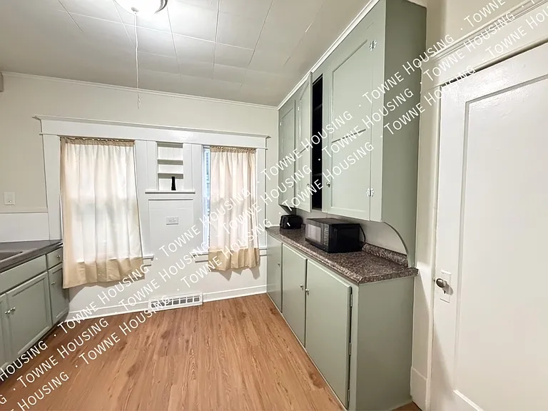 99 Custer St #1 — Photo 9