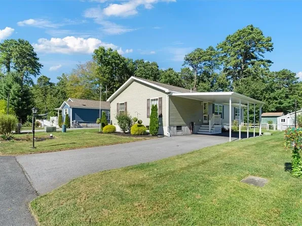 4 Cheryl Ln, Coventry, RI 02816