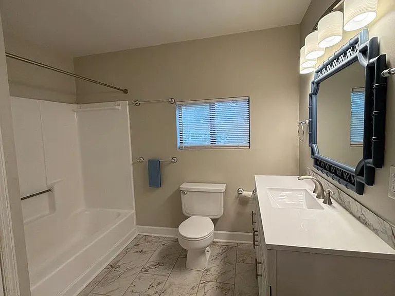 534 E Call St — Photo 38