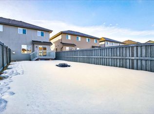 2338 Casselman Cres SW, Edmonton, AB T6W 0W1