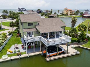 4011 Marina Dr, Jamaica Beach, TX 77554
