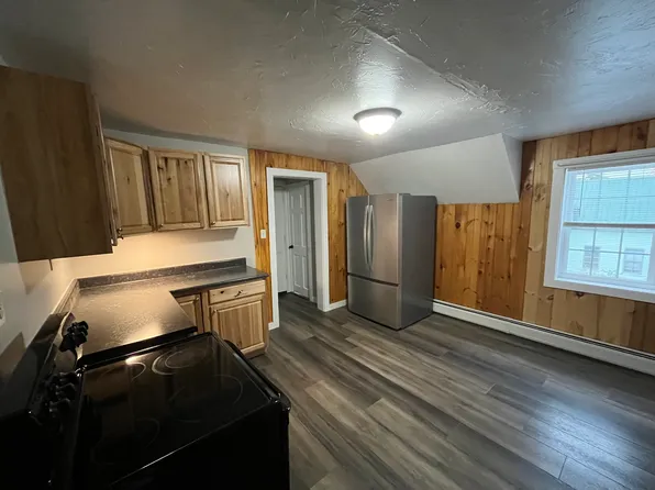 9 Water St #A, Farmington, NH 03835