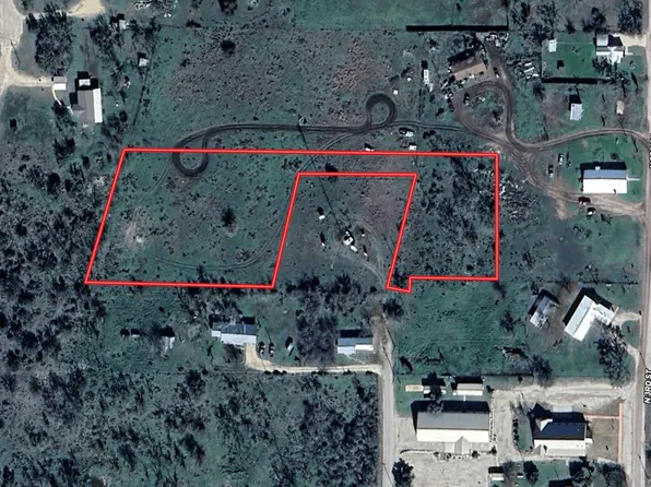 225 3rd St, Harper, TX 78631