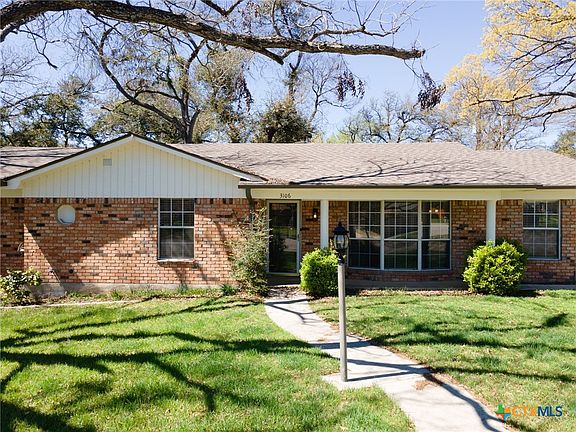 3rd image of 3106 Hickory Rd