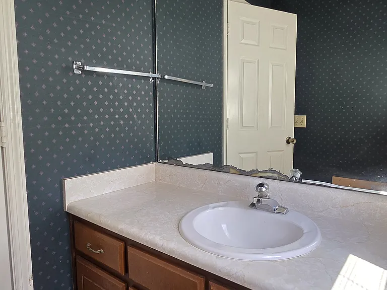 118 Coach Lee Hill Blvd #B — Photo 16