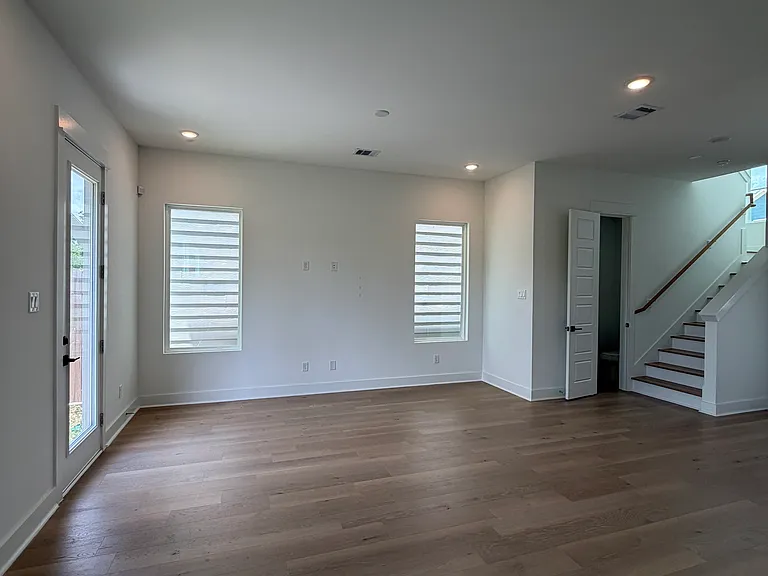 5815 Highland Sky Ln — Photo 9