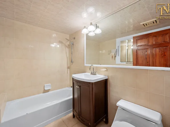 4812 Bedford Avenue image 9 of 17