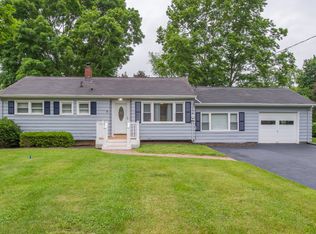 10 Parkway Dr, Hackettstown, NJ 07840