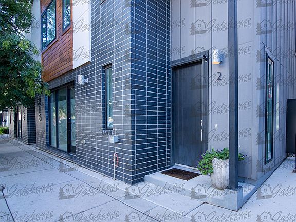 3rd image of 4316 Tennyson St #2