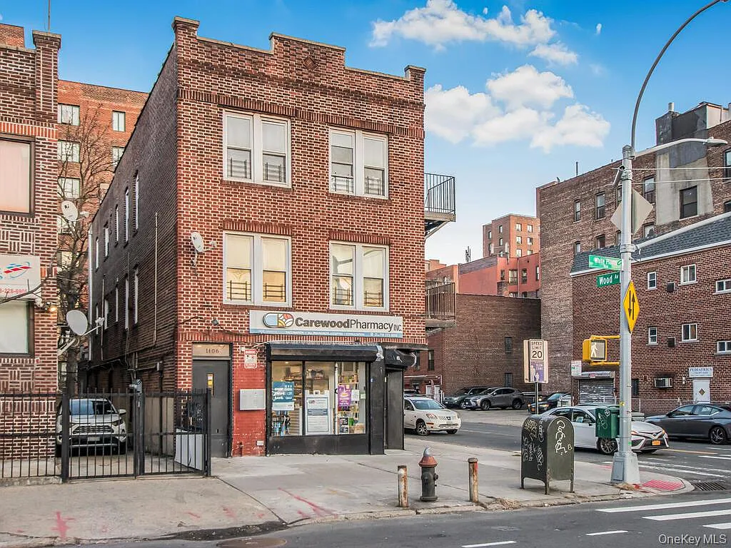 1406 White Plains Road photo 1