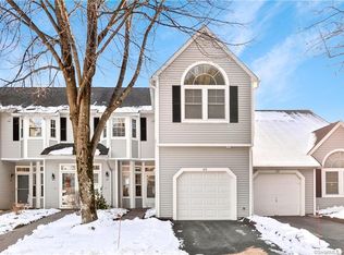 40 Rivendell Dr, Shelton, CT 06484