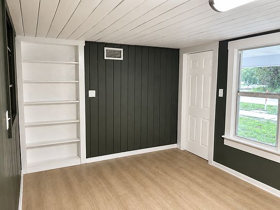 3rd image of 216 E Magnolia St #218