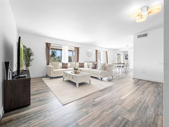3rd image of 4036 CORTEZ DRIVE #D