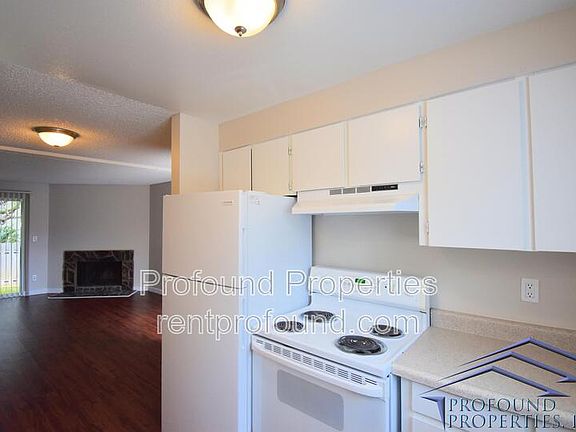 3rd image of 12185 SW Gingham Ln APT B